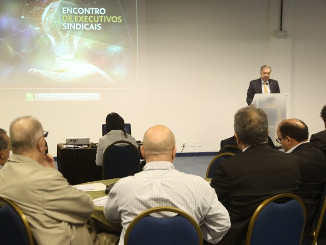 Líderes sindicais debatem novos desafios que surgem com a Modernização Trabalhista
